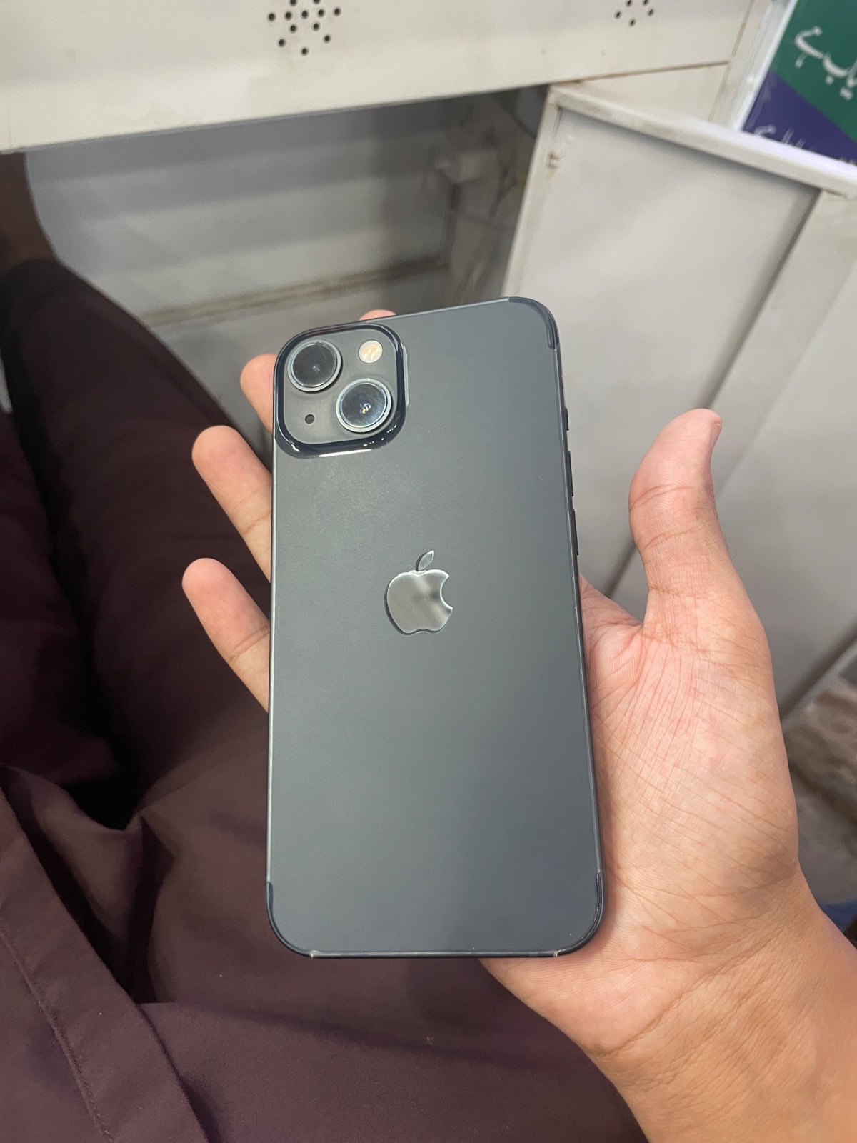 iPhone 13 · 128GB - photo 1