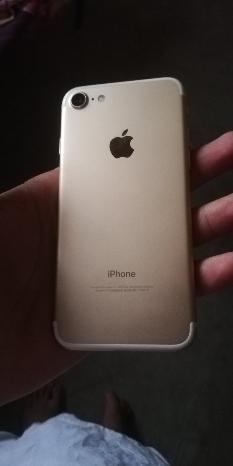 iPhone 7 · 32GB - photo 3