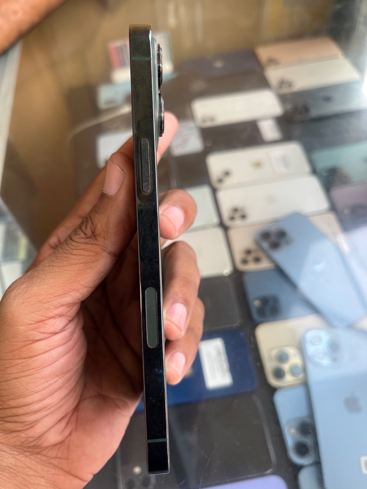 iPhone 13 Pro Max · 128GB - photo 2