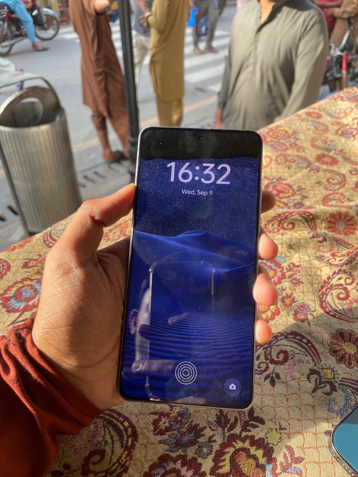 Realme GT 6 · 12GB / 256GB - photo 2