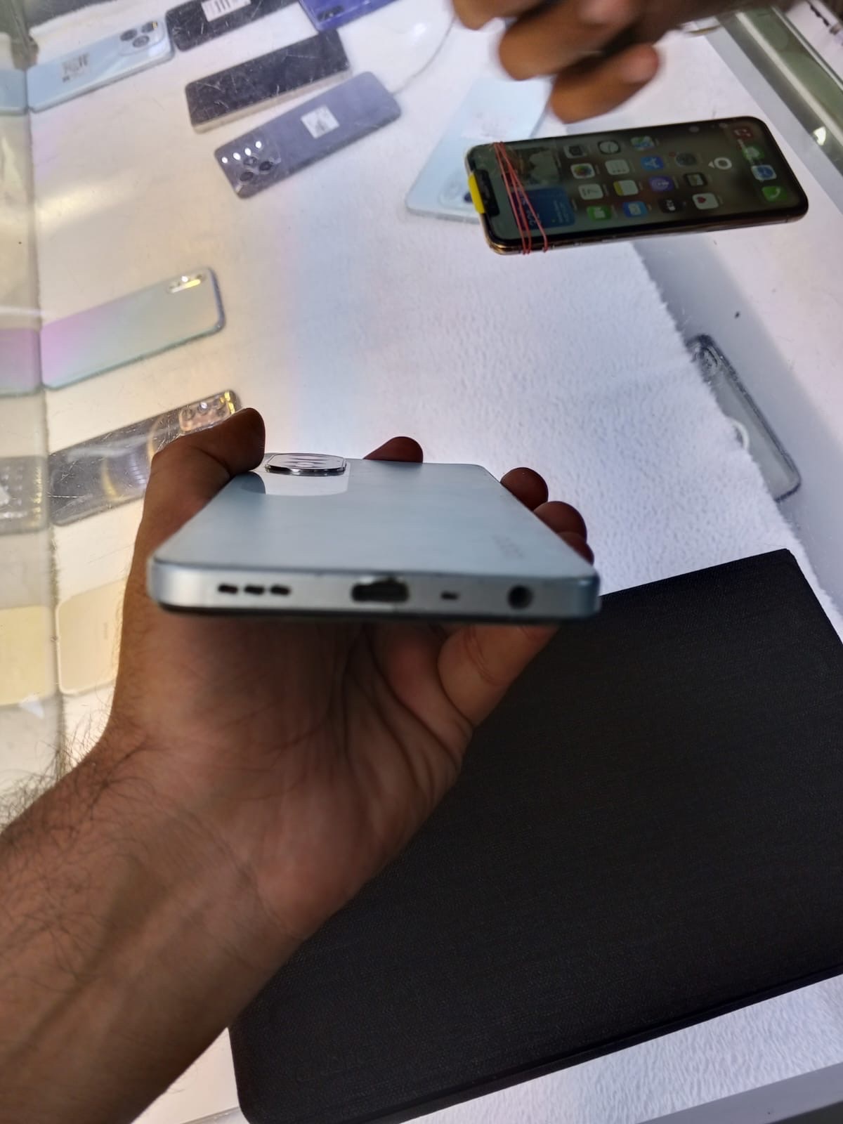 Oppo A18 · 4GB / 64GB - photo 3