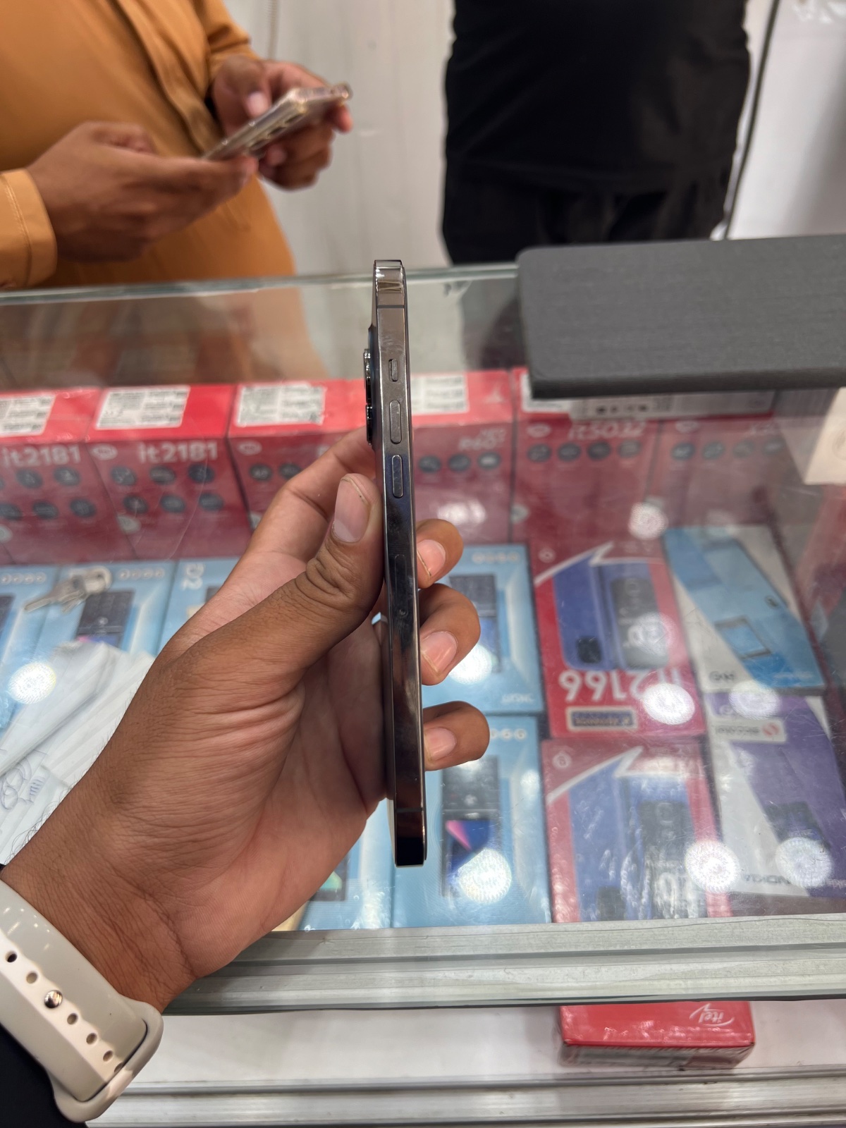 iPhone 12 Pro Max · 256GB - photo 3