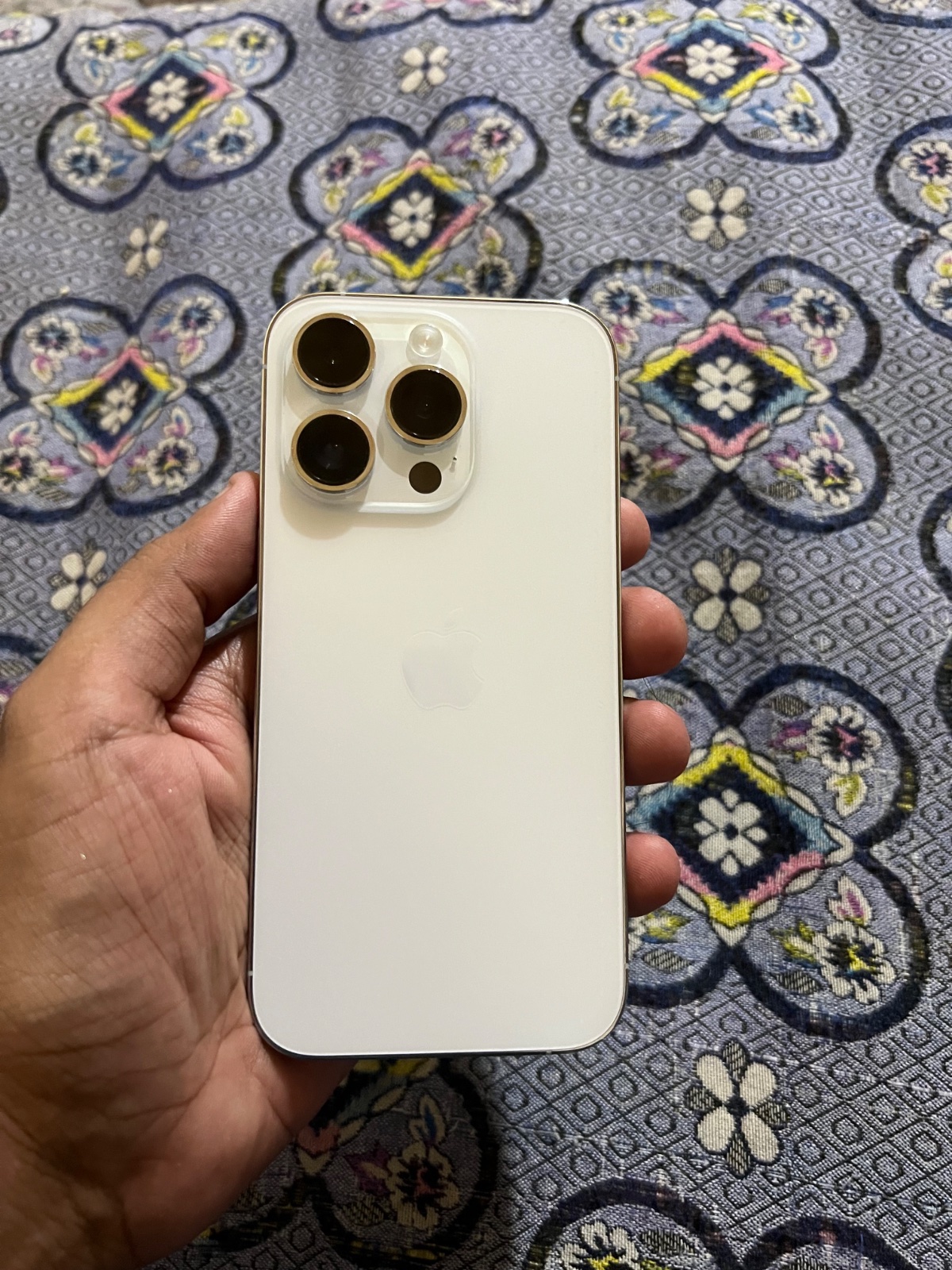 iPhone 14 Pro · 256GB - photo 1