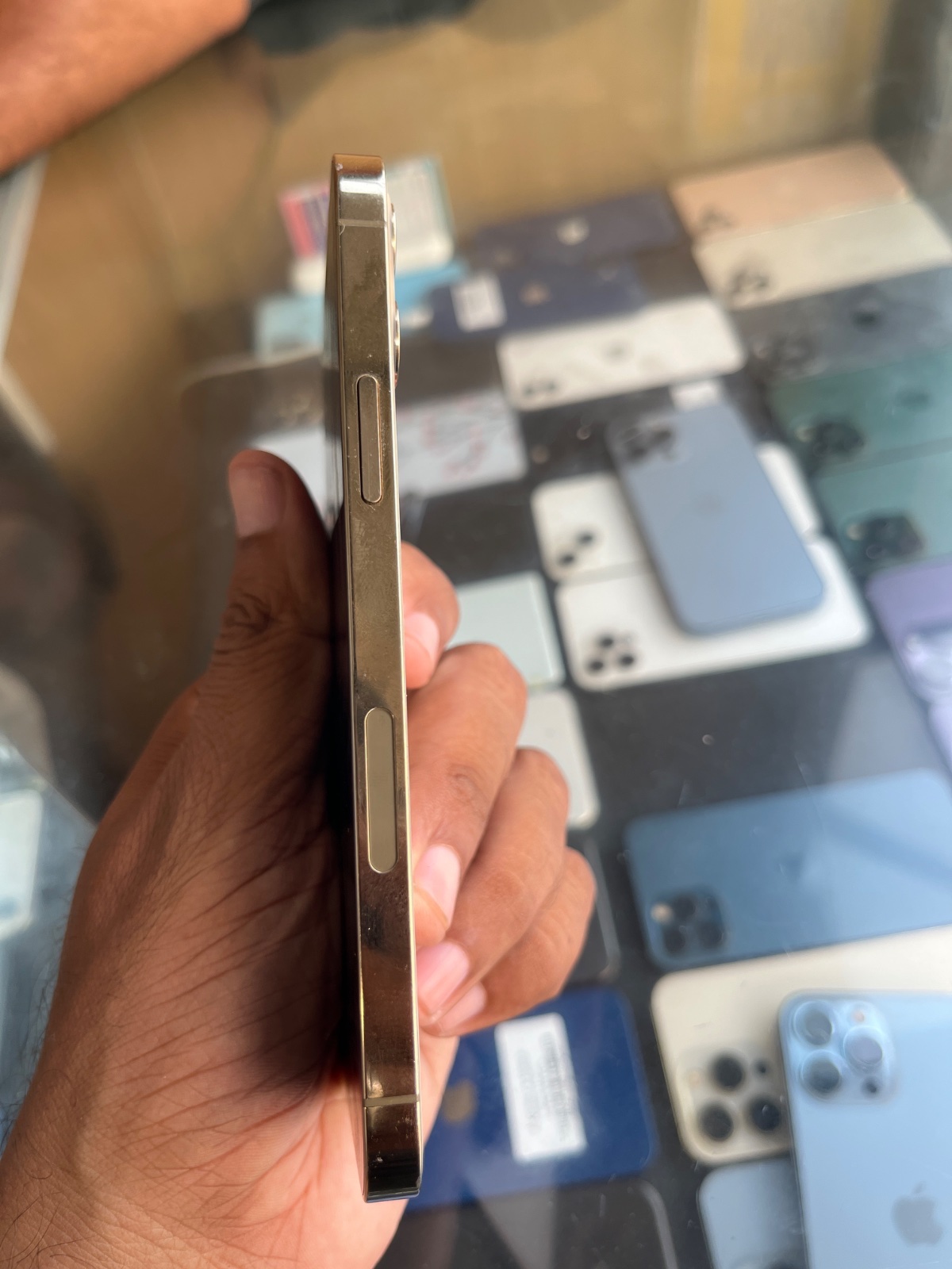 iPhone 12 Pro · 256GB - photo 4
