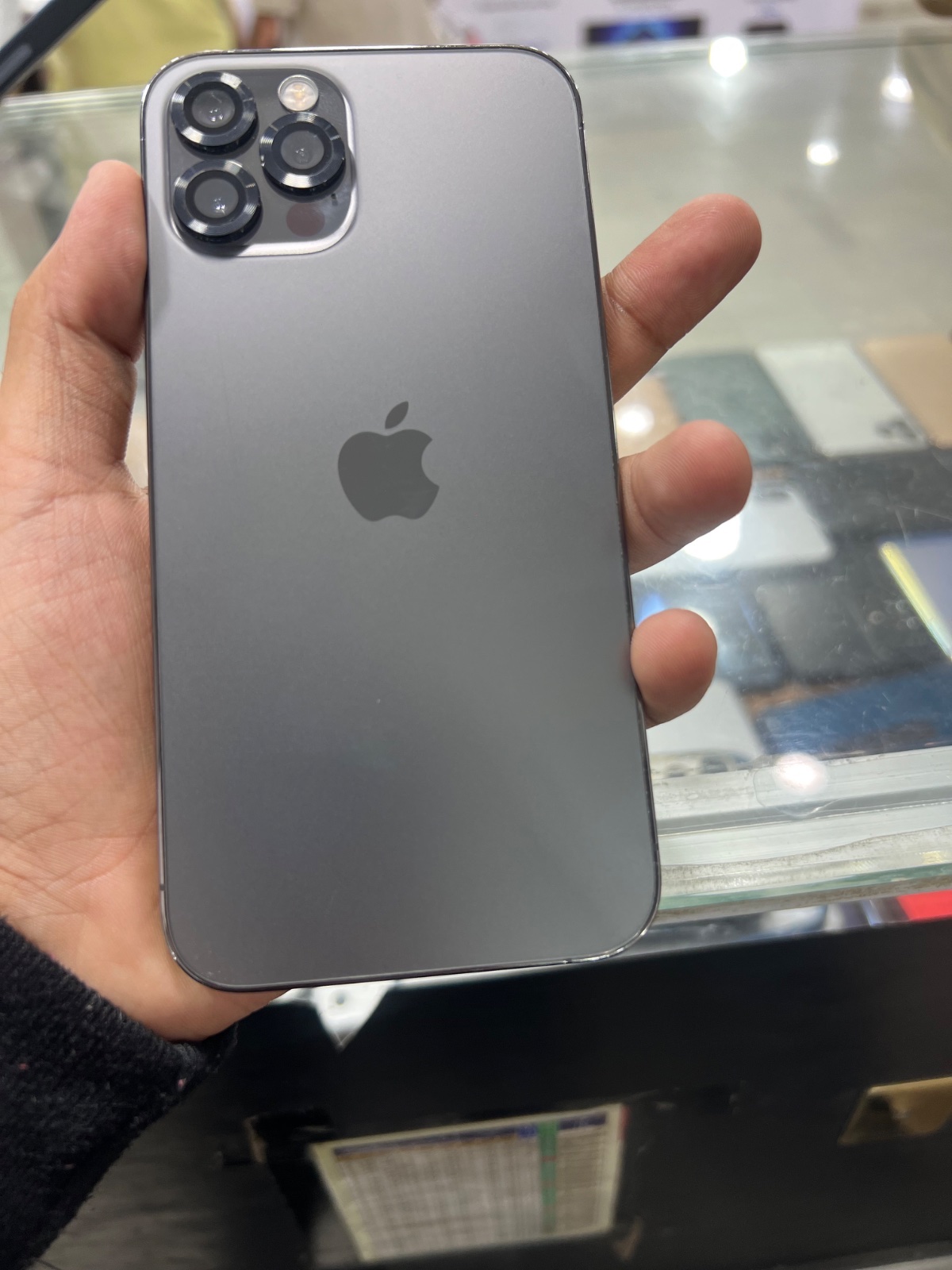 iPhone 12 Pro · 256GB - photo 1