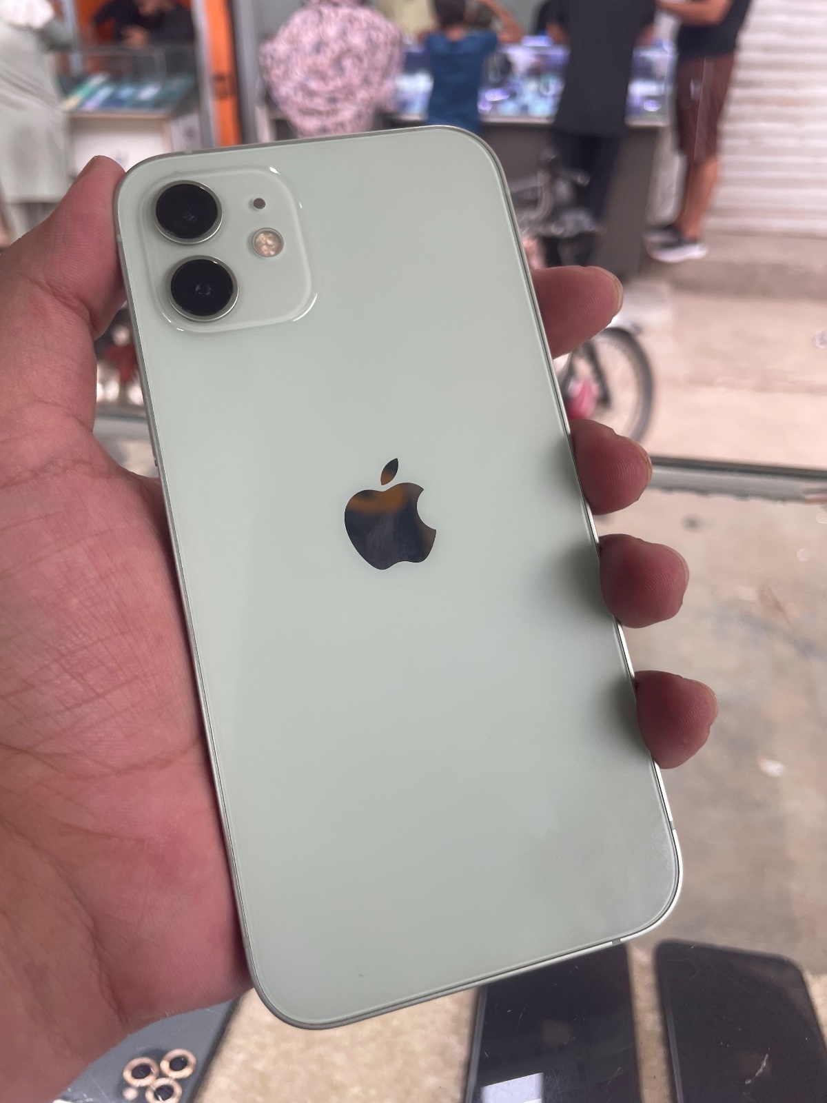 iPhone 12 · 128GB - photo 1