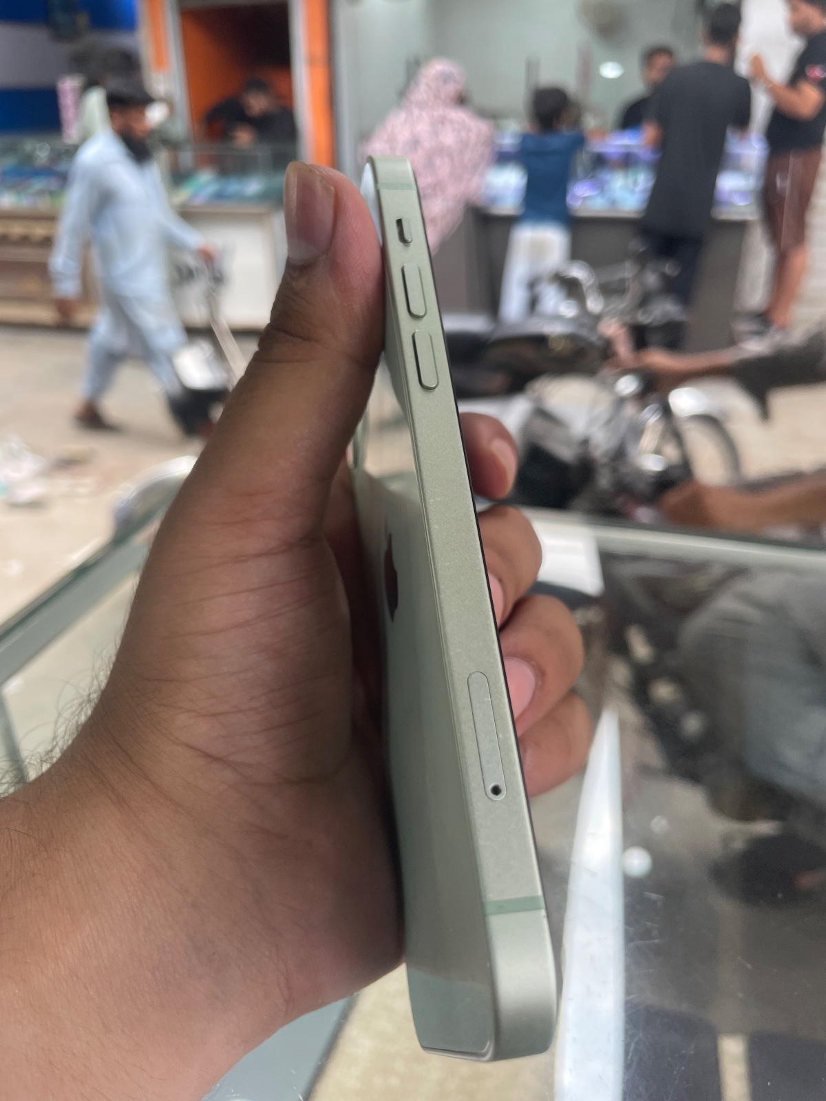 iPhone 12 · 128GB - photo 4