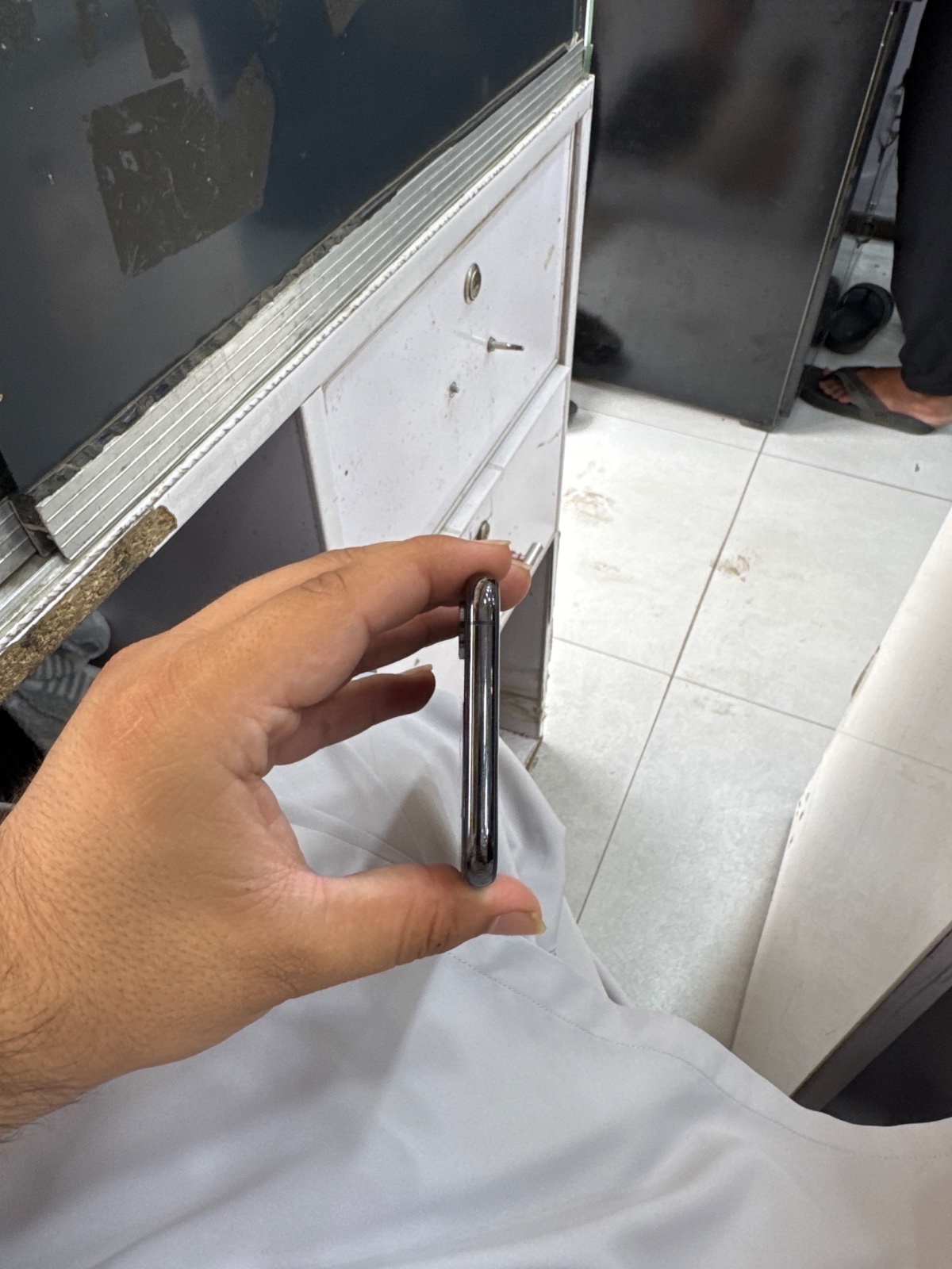 iPhone XS · 64GB - photo 5