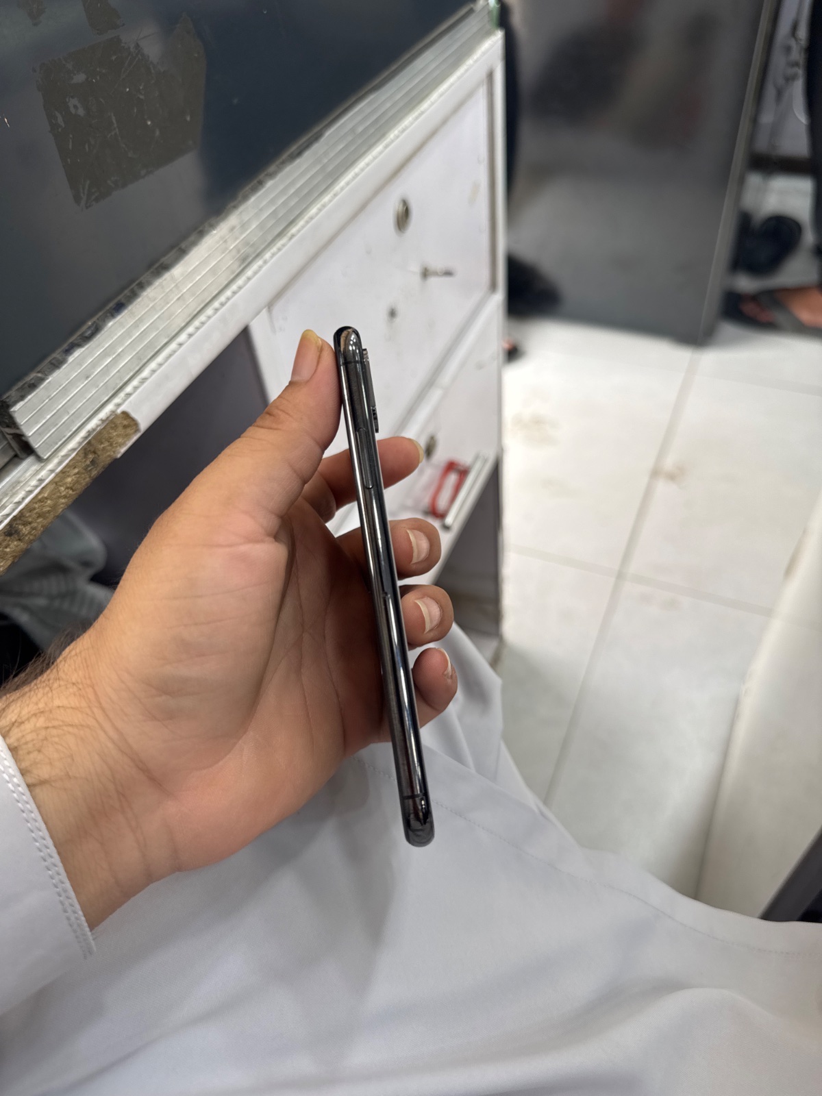iPhone XS · 64GB - photo 2