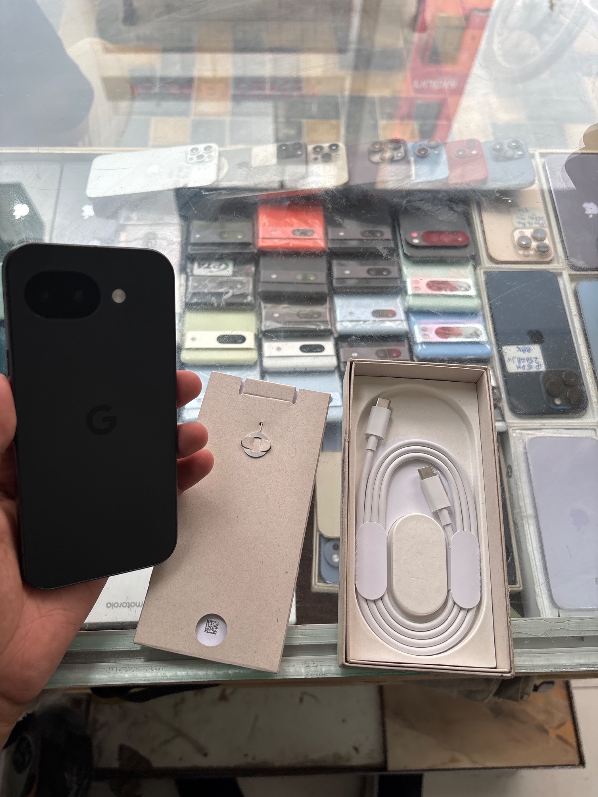 Pixel 10a · 8GB / 128GB - photo 2
