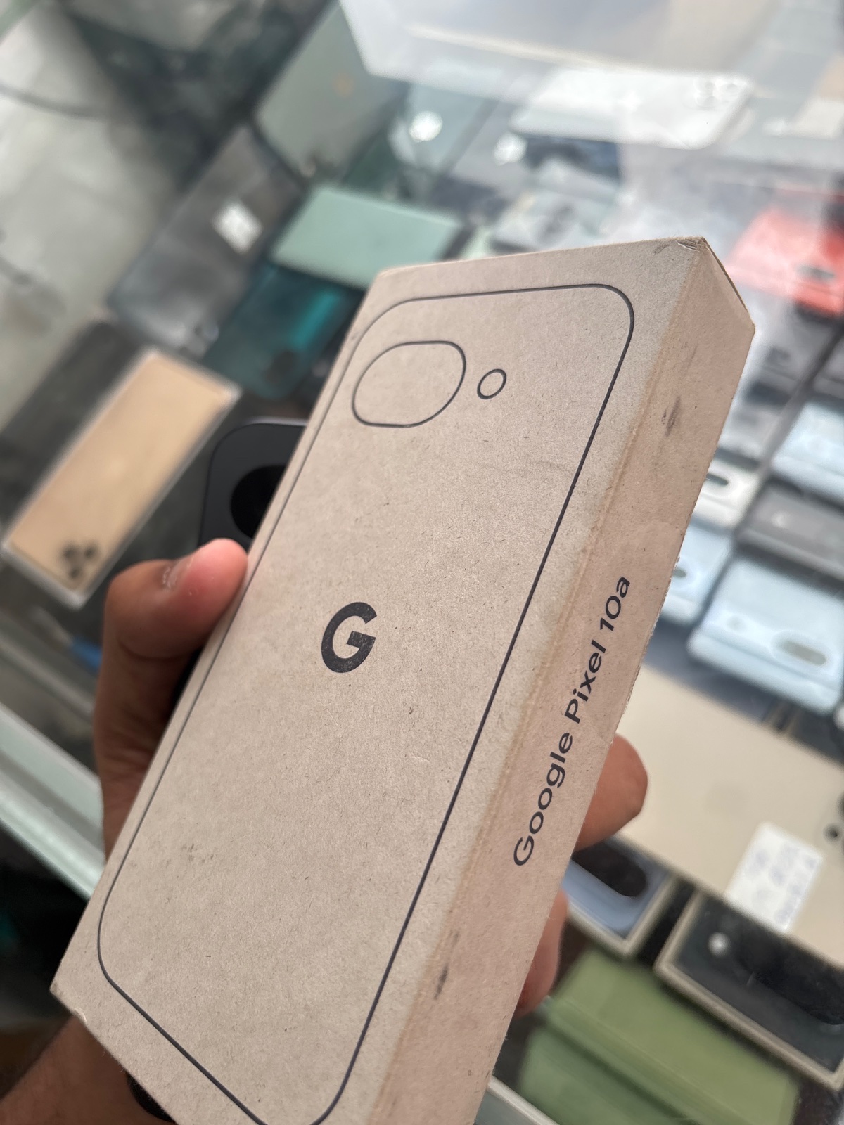Pixel 10a · 8GB / 128GB - photo 3