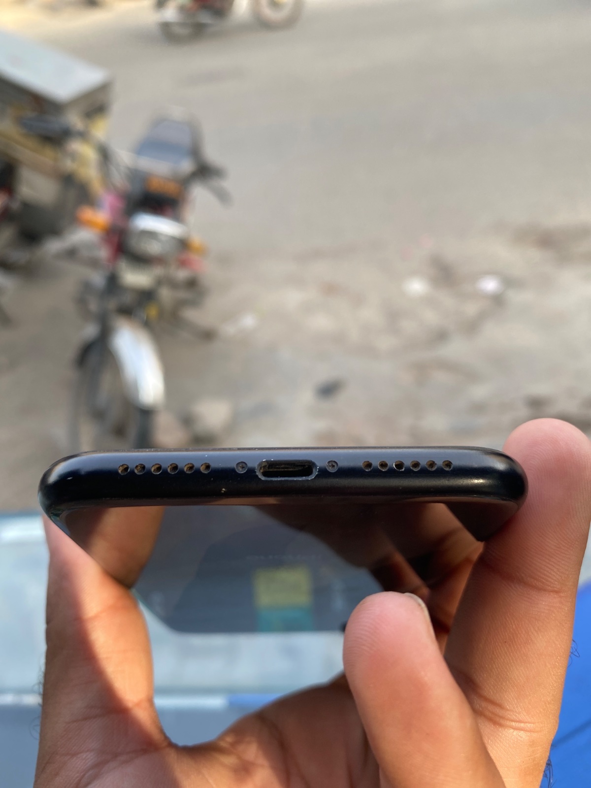 iPhone XR · 64GB - photo 5