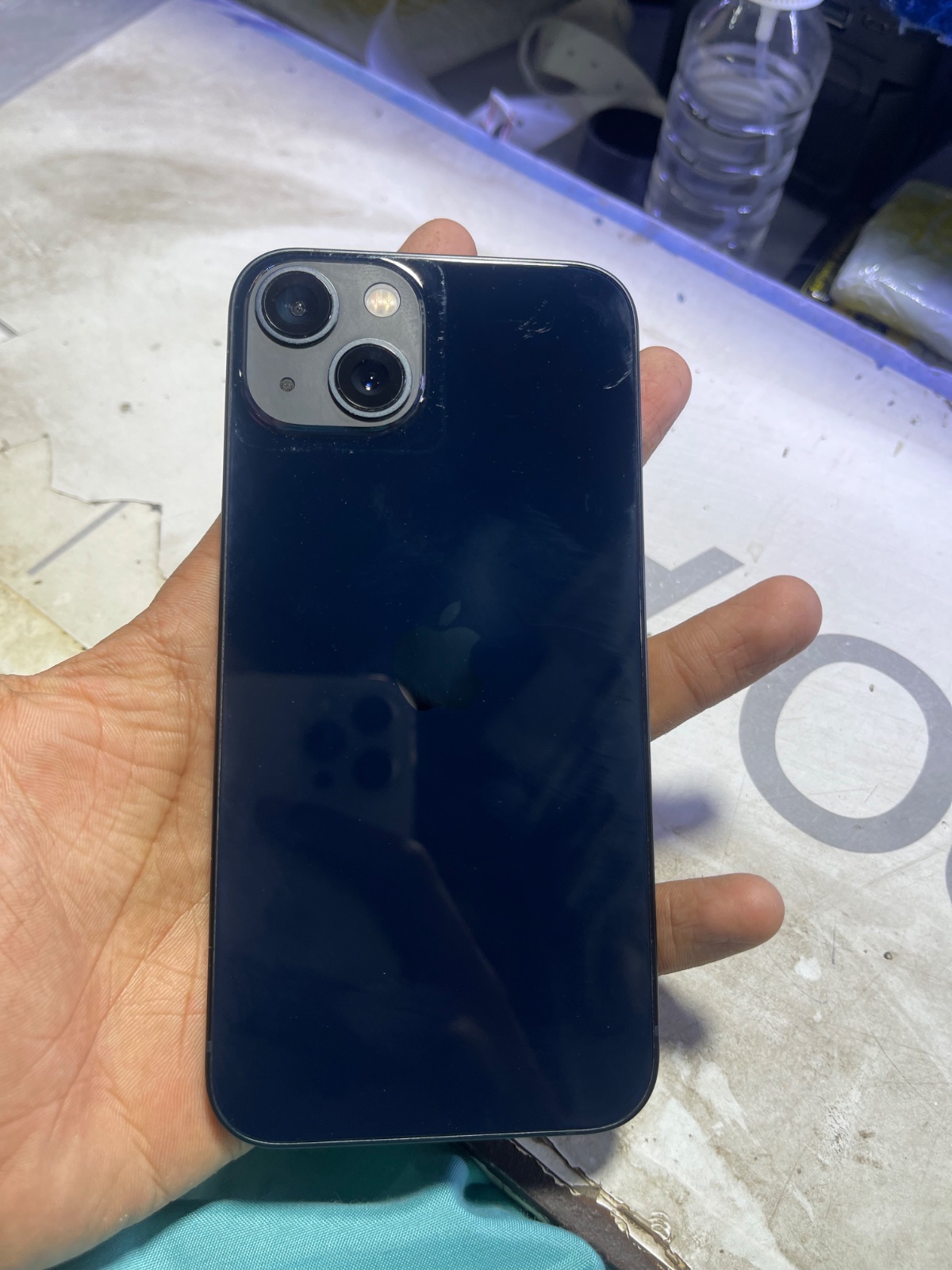 iPhone 13 · 128GB - photo 1