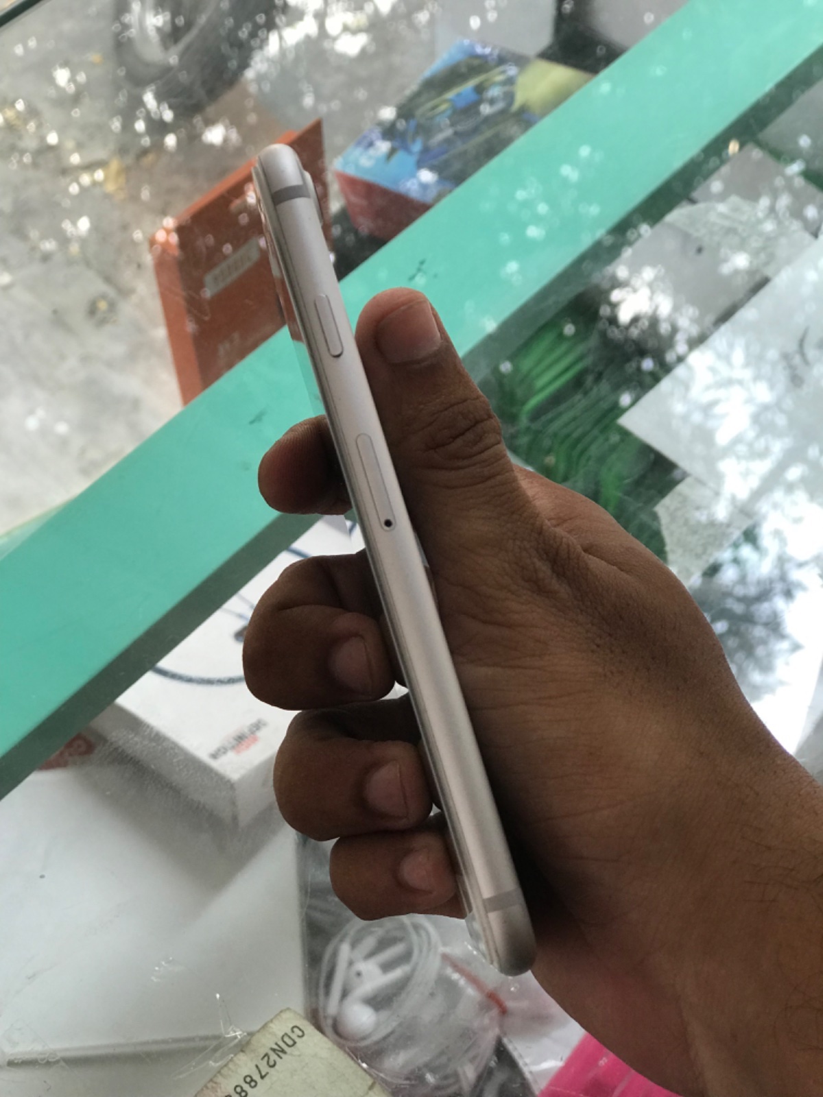 iPhone 7 · 32GB - photo 3
