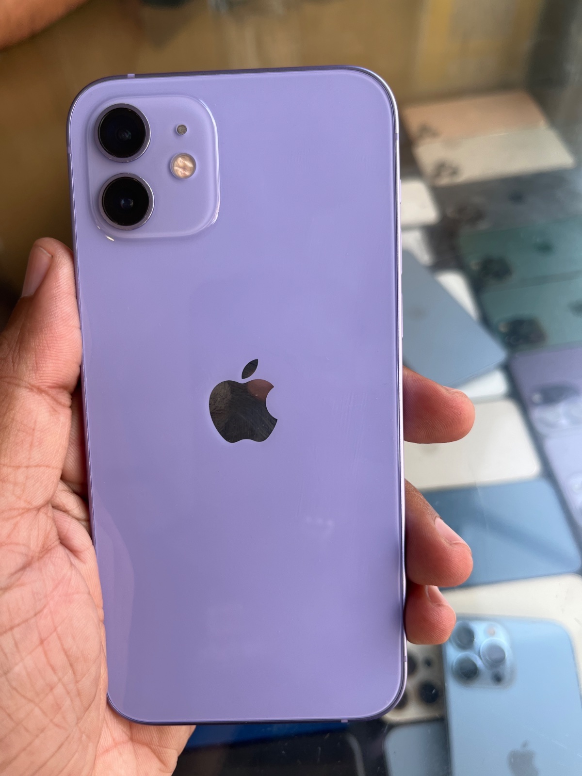 iPhone 12 · 64GB - photo 1