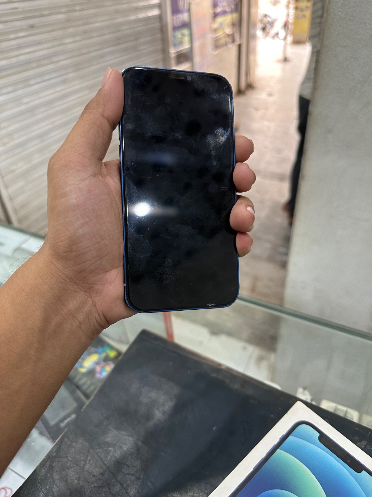 iPhone 12 · 64GB - photo 2
