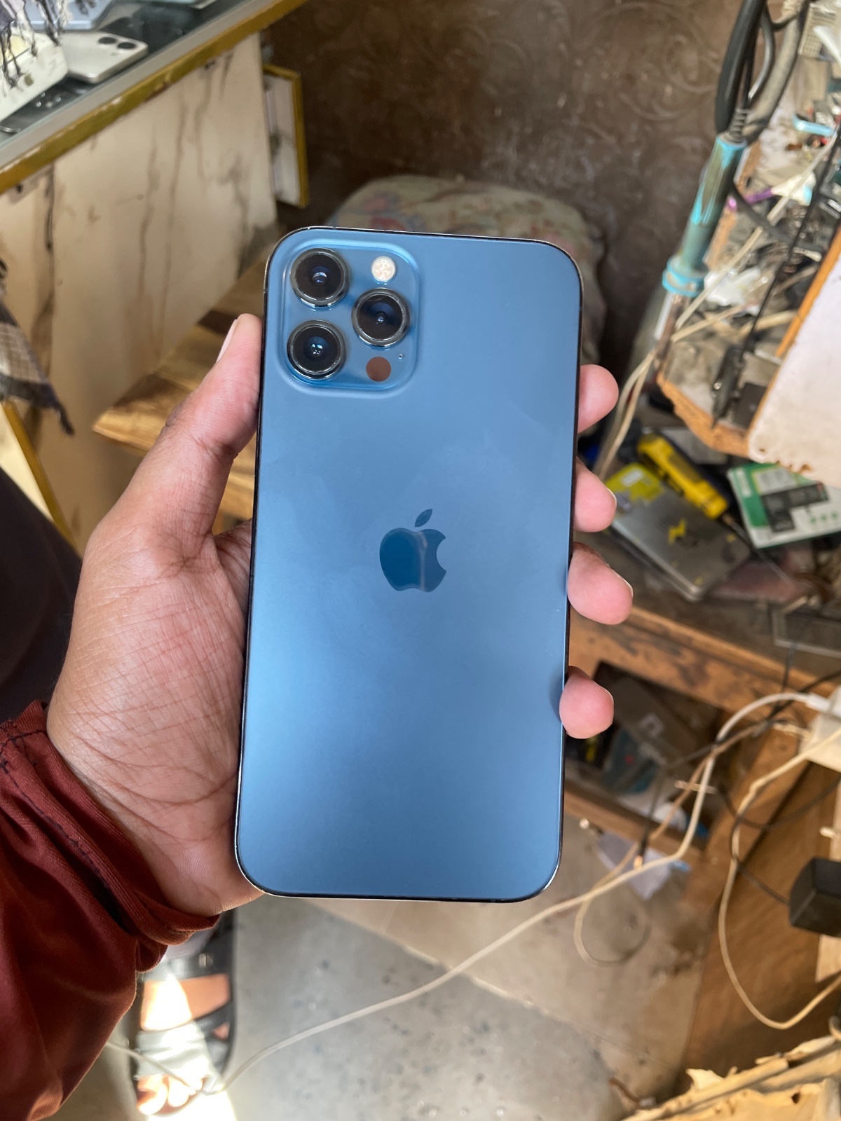 iPhone 12 Pro Max · 128GB - photo 2
