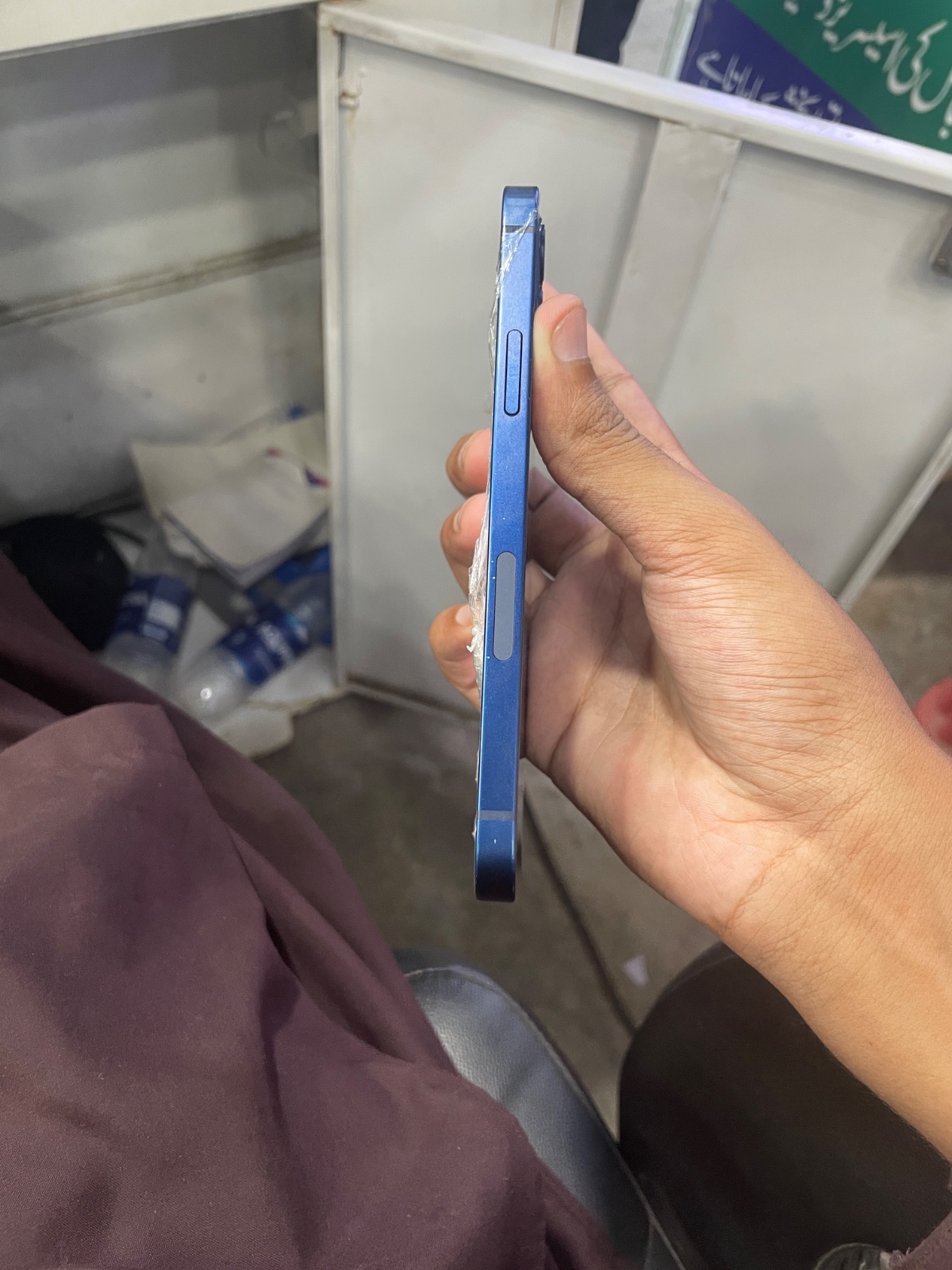 iPhone 12 · 64GB - photo 4