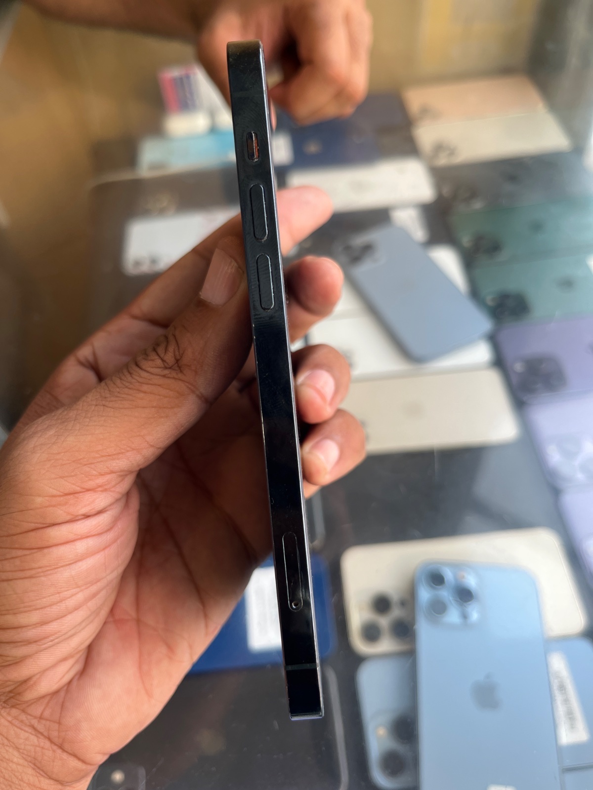 iPhone 12 Pro · 256GB - photo 3
