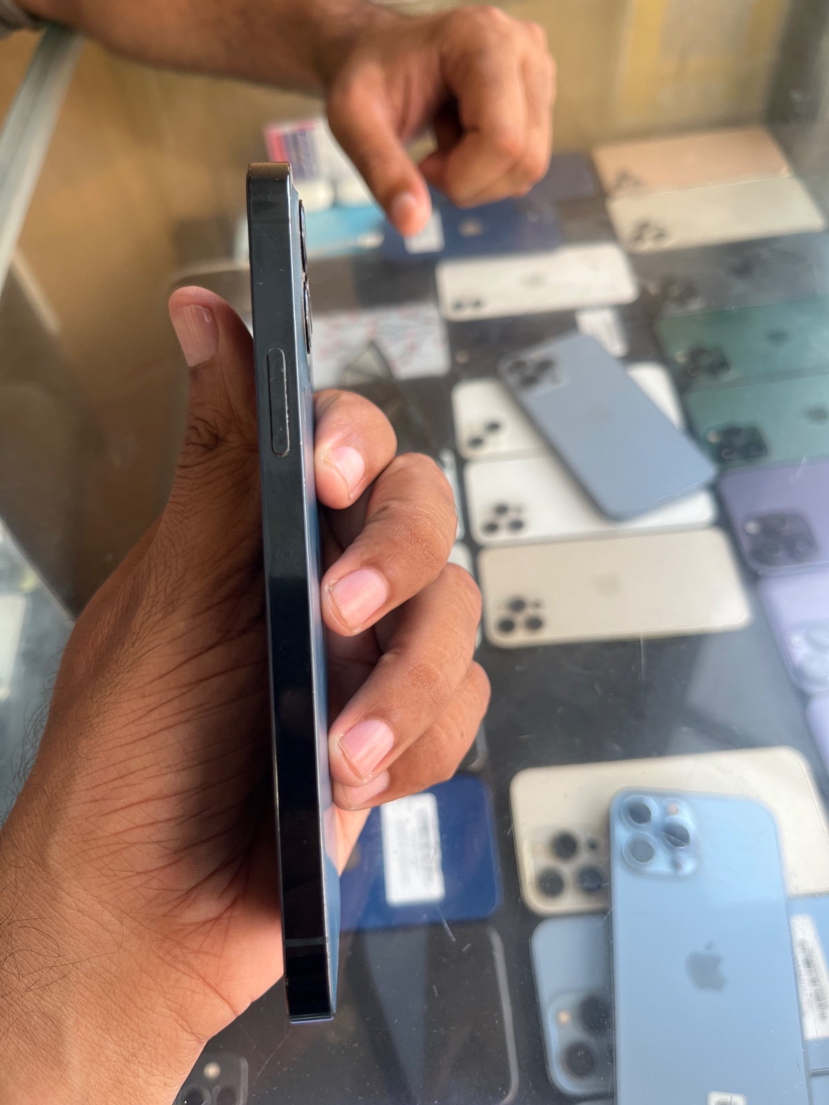 iPhone 12 Pro · 256GB - photo 4