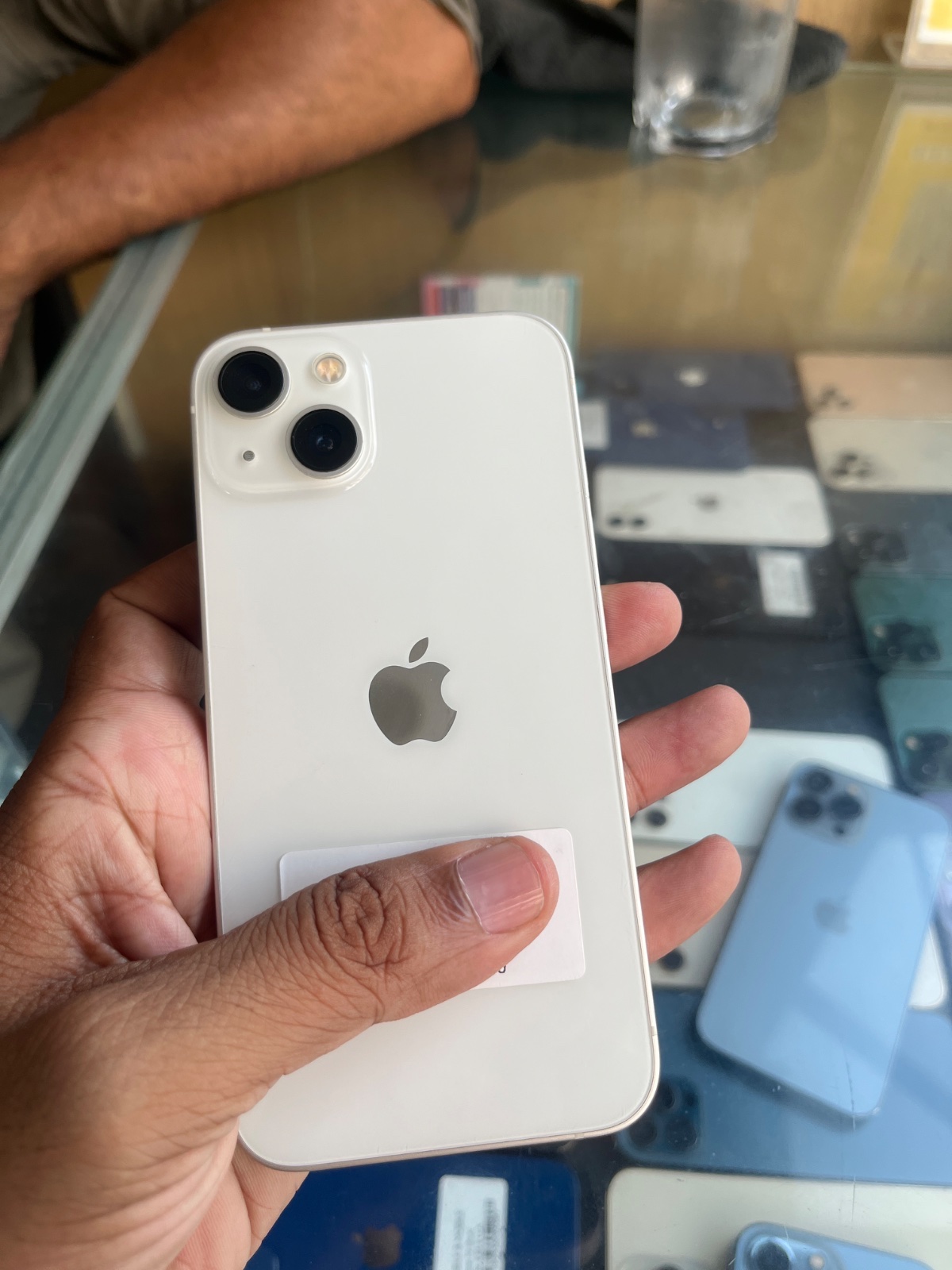iPhone 13 · 128GB - photo 1