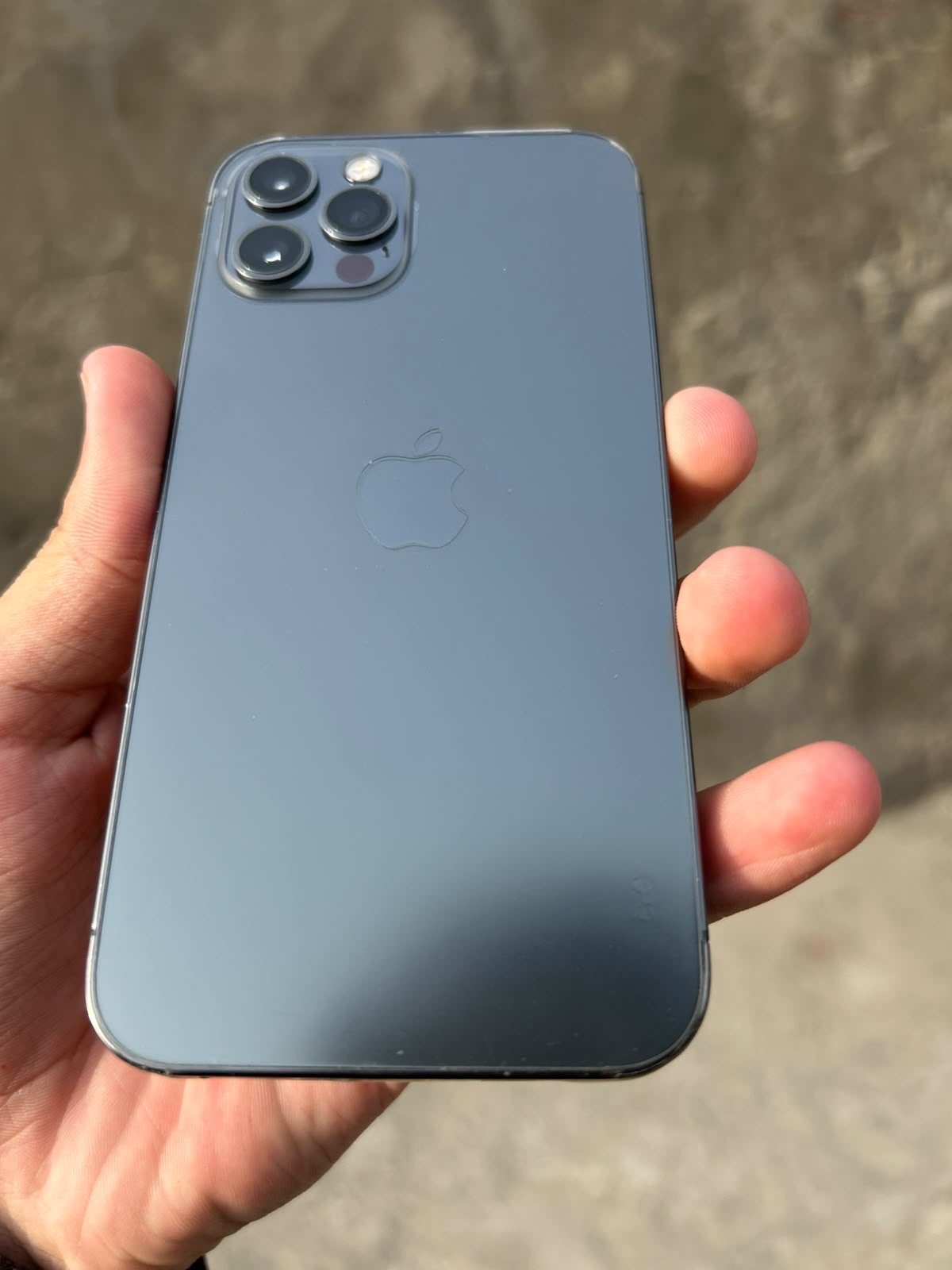 iPhone 12 Pro · 128GB - photo 2