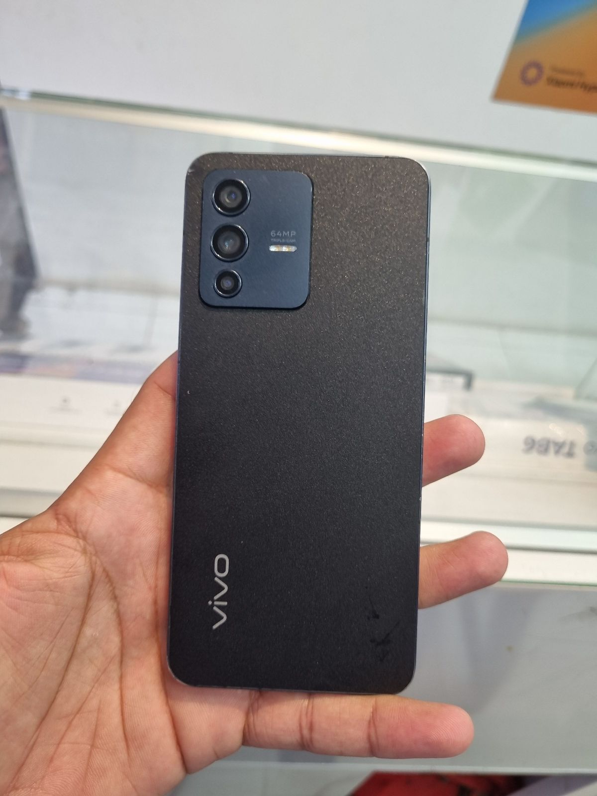 Vivo V30 · 8GB / 256GB - photo 1