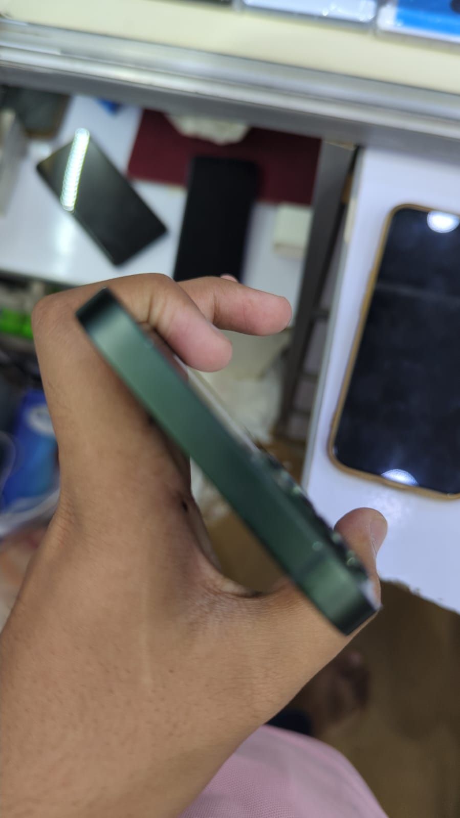 iPhone 13 · 128GB - photo 2