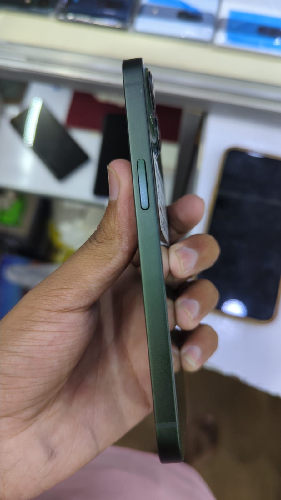 iPhone 13 · 128GB - photo 4