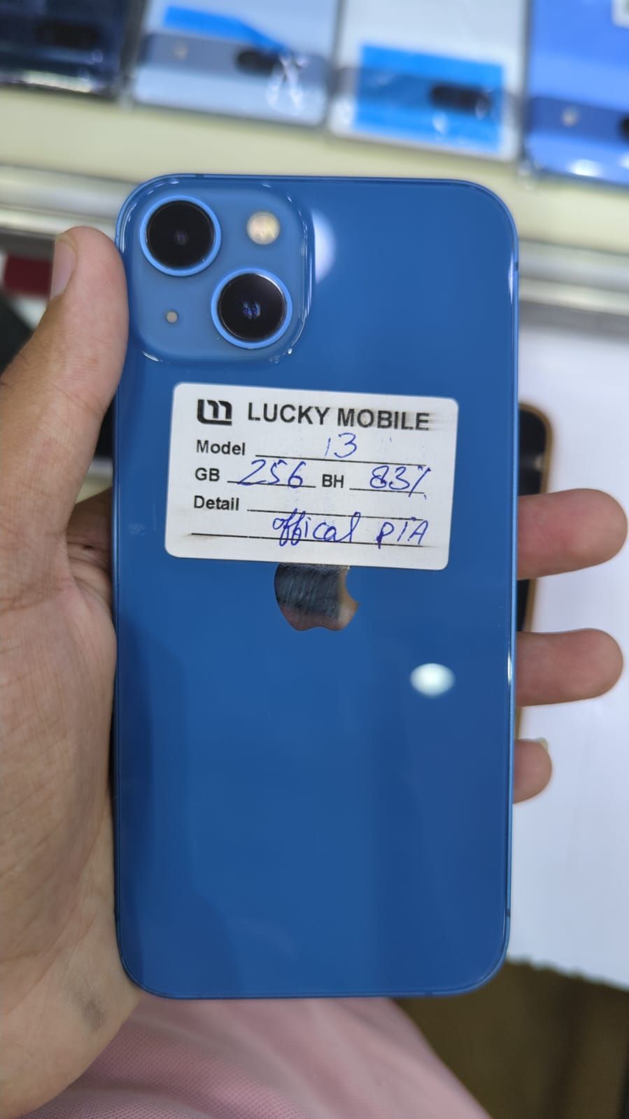 iPhone 13 · 256GB - photo 1