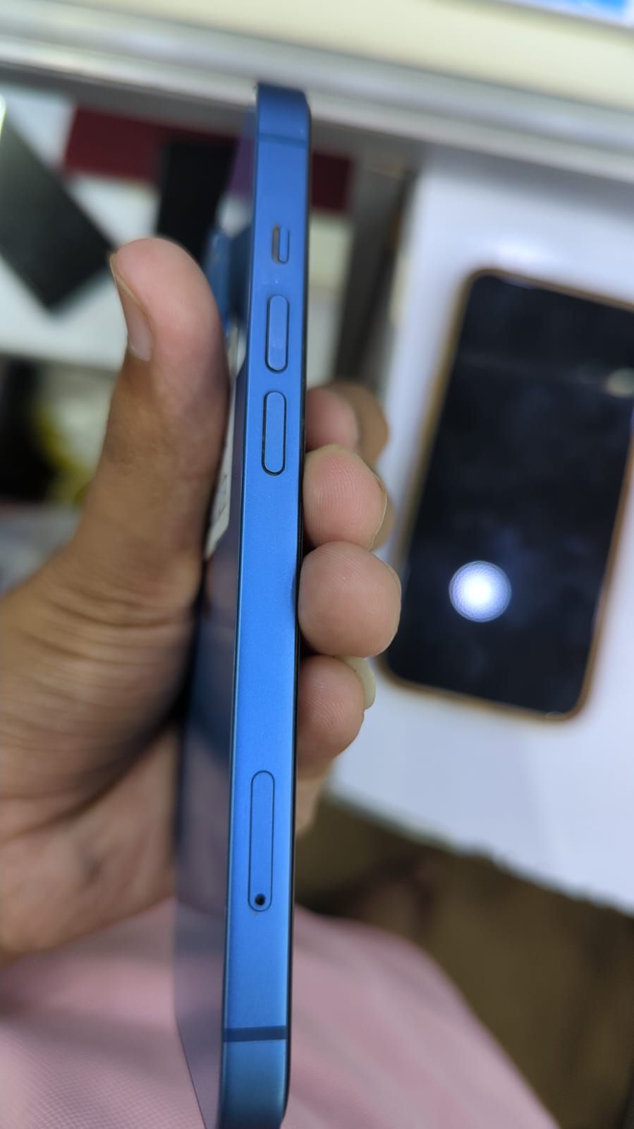 iPhone 13 · 256GB - photo 4