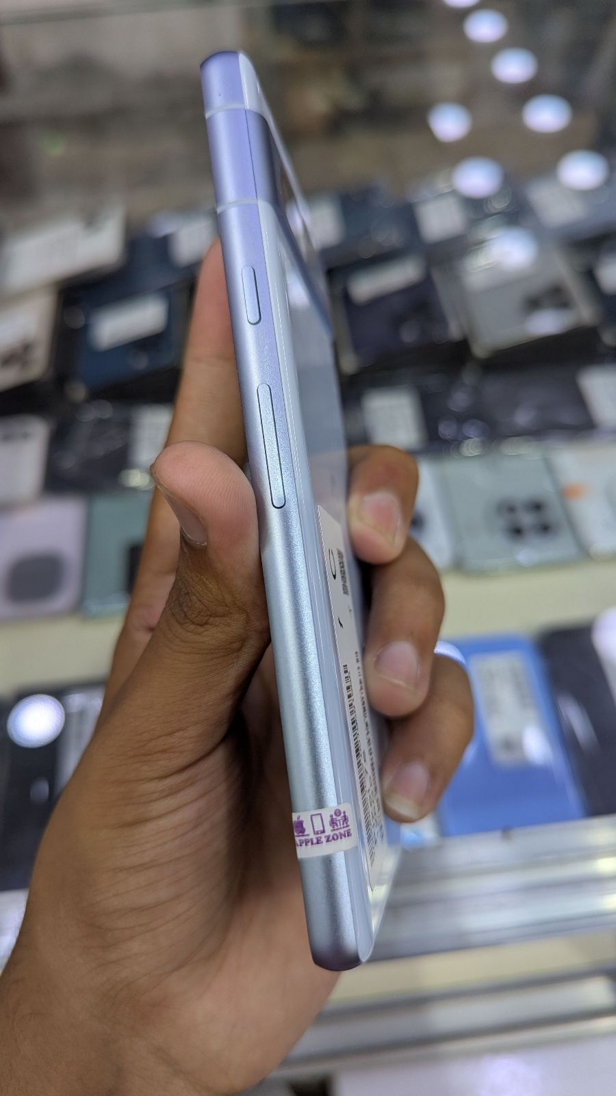 Pixel 7a · 8GB / 128GB - photo 4