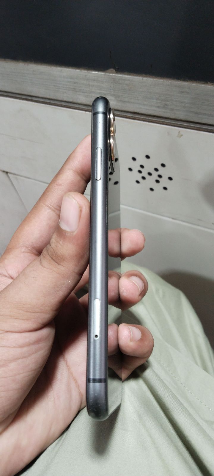 iPhone 11 · 128GB - photo 2