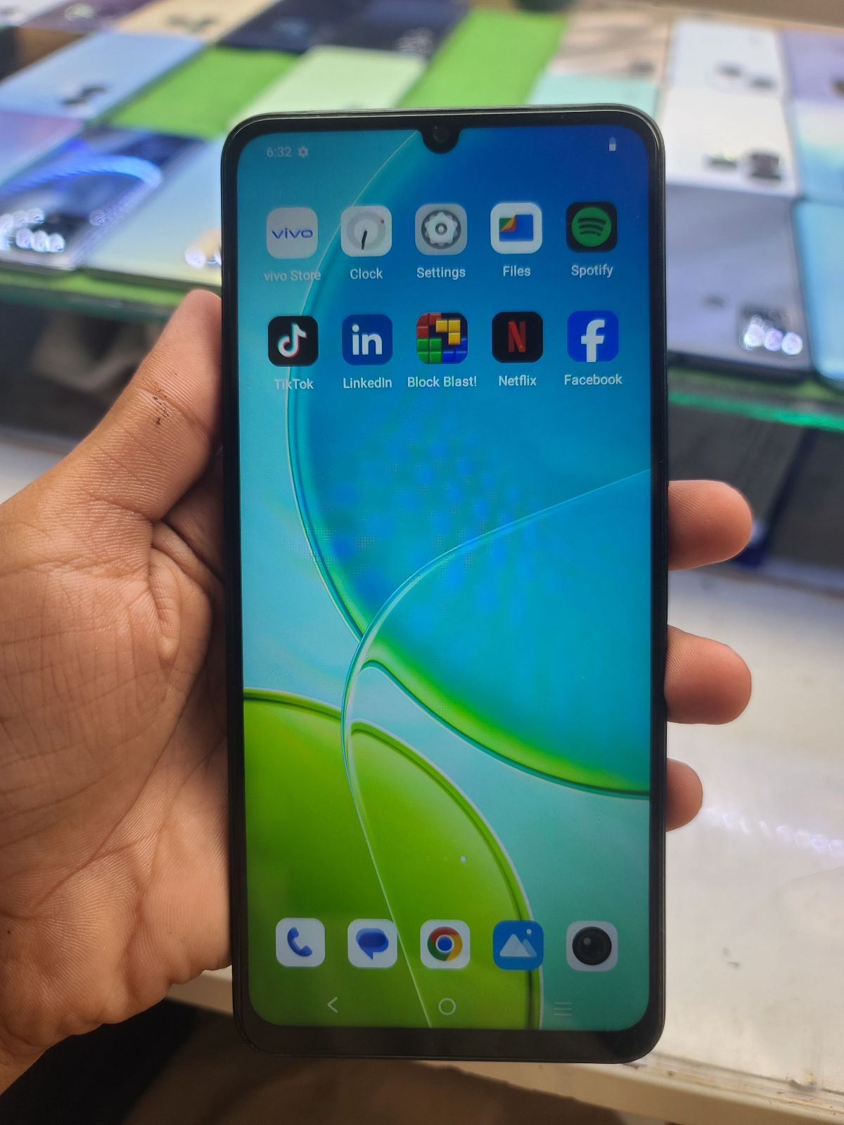 Vivo Y04 · 4GB / 128GB - photo 2