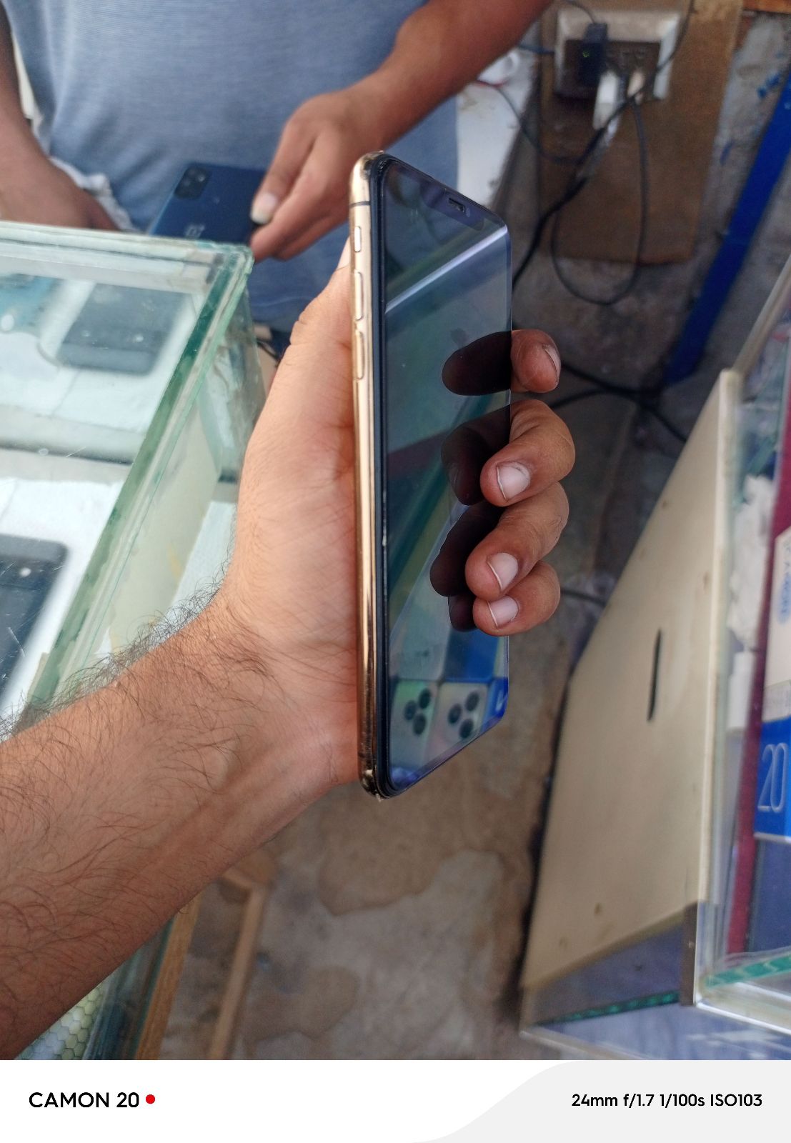 iPhone XS Max · 512GB - photo 3